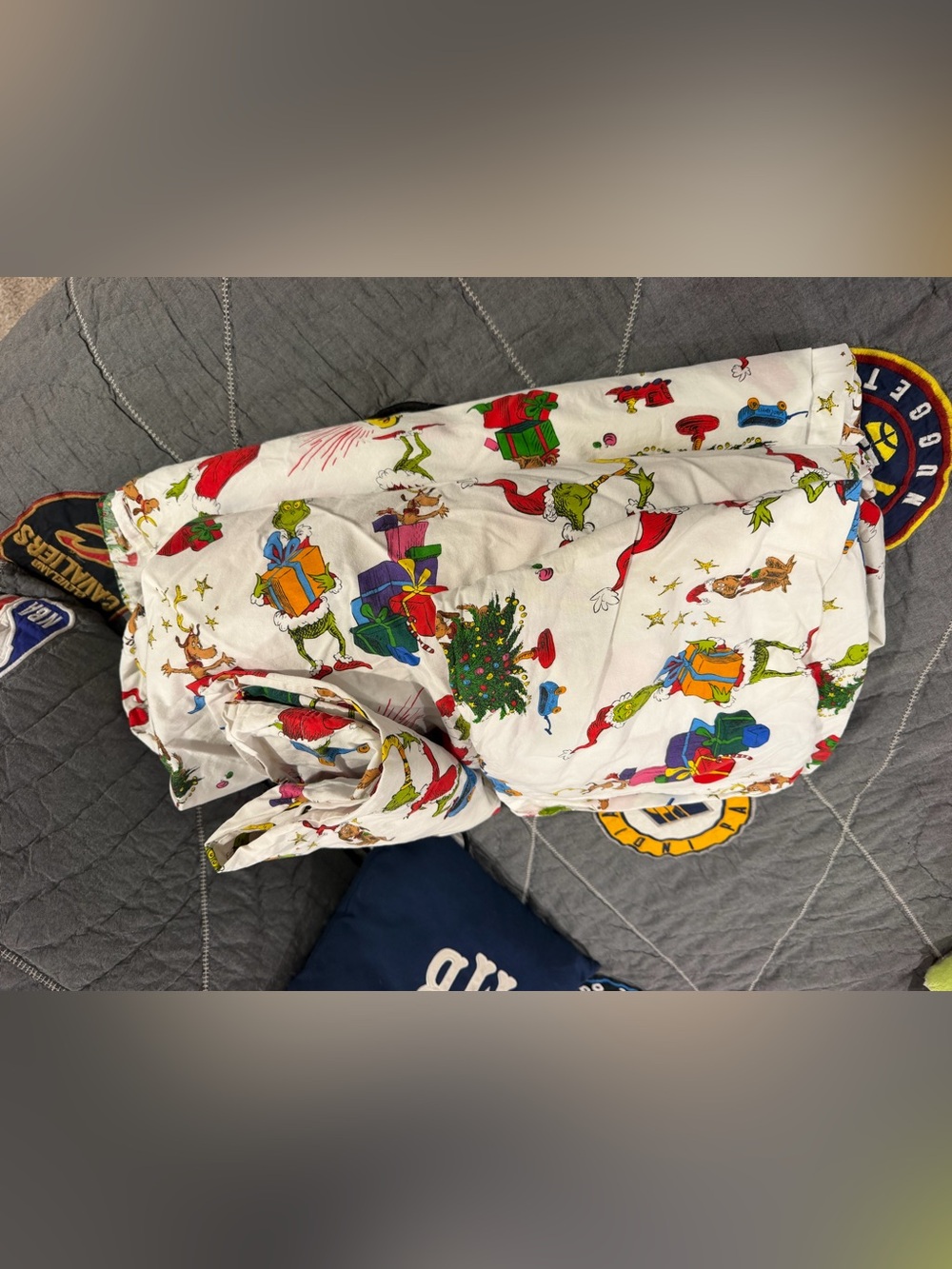 Pottery barn kids full size Christmas grinch sheet set
